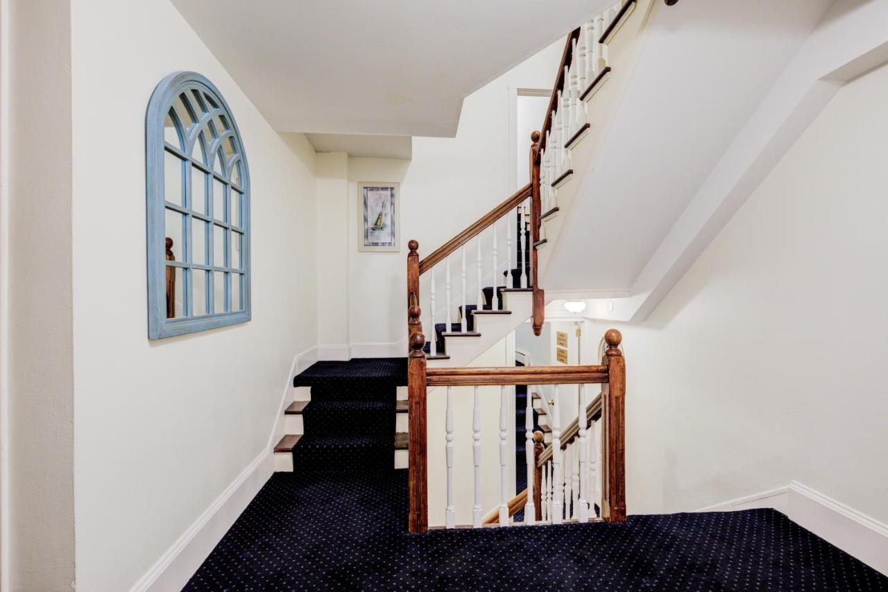  | The Hewitt Wellington Hotel