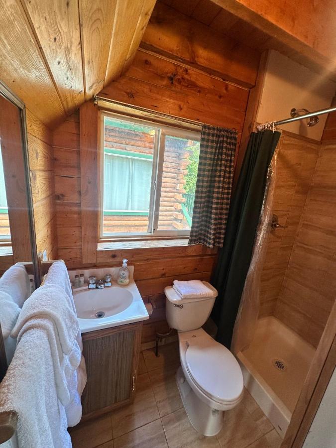 | Homer Floatplane Lodge