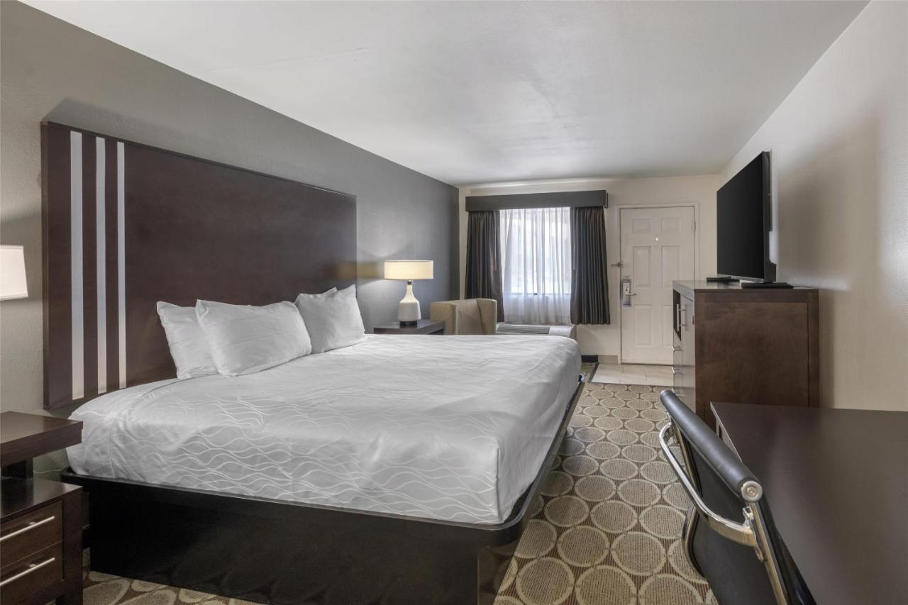 King Room - Smoking at Best Western Pahrump Oasis