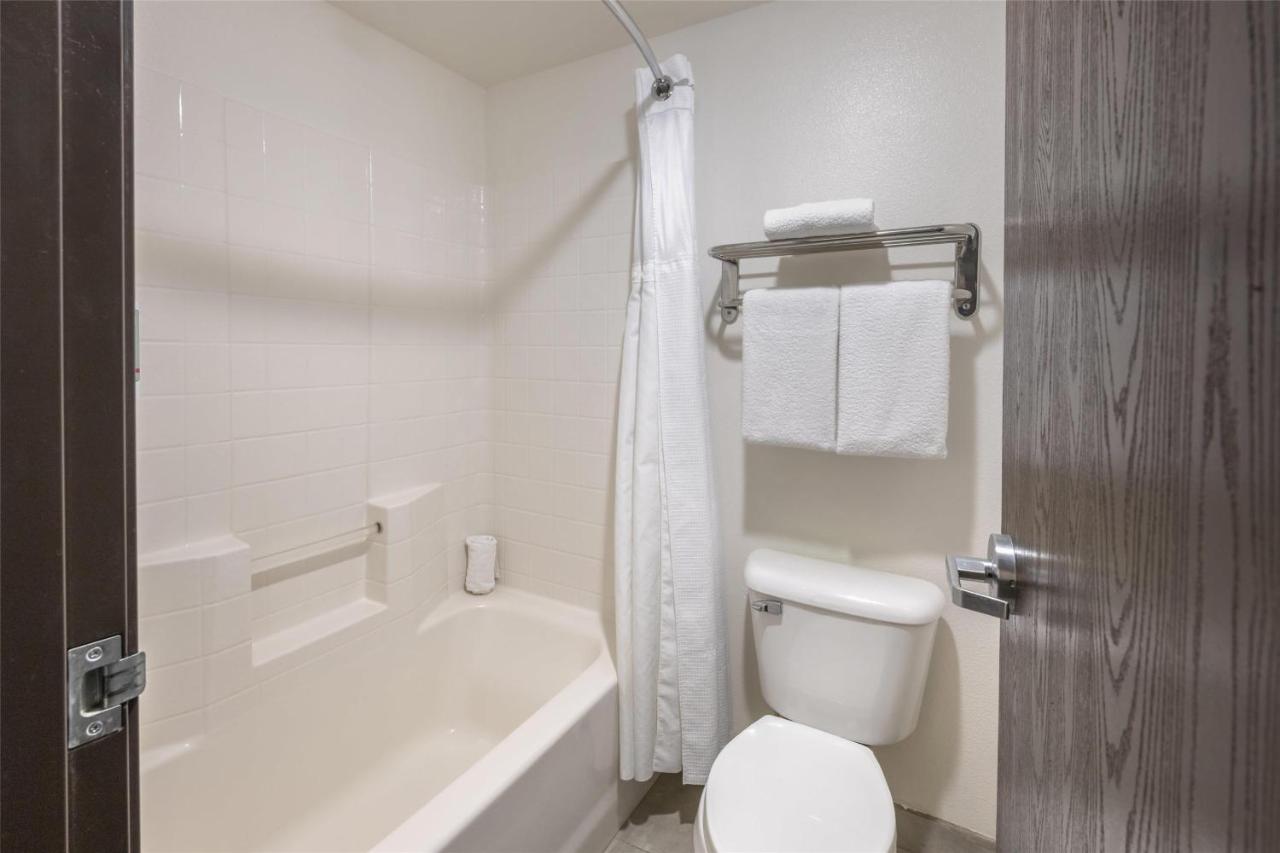 King Suite - Non-Smoking at Best Western Pahrump Oasis