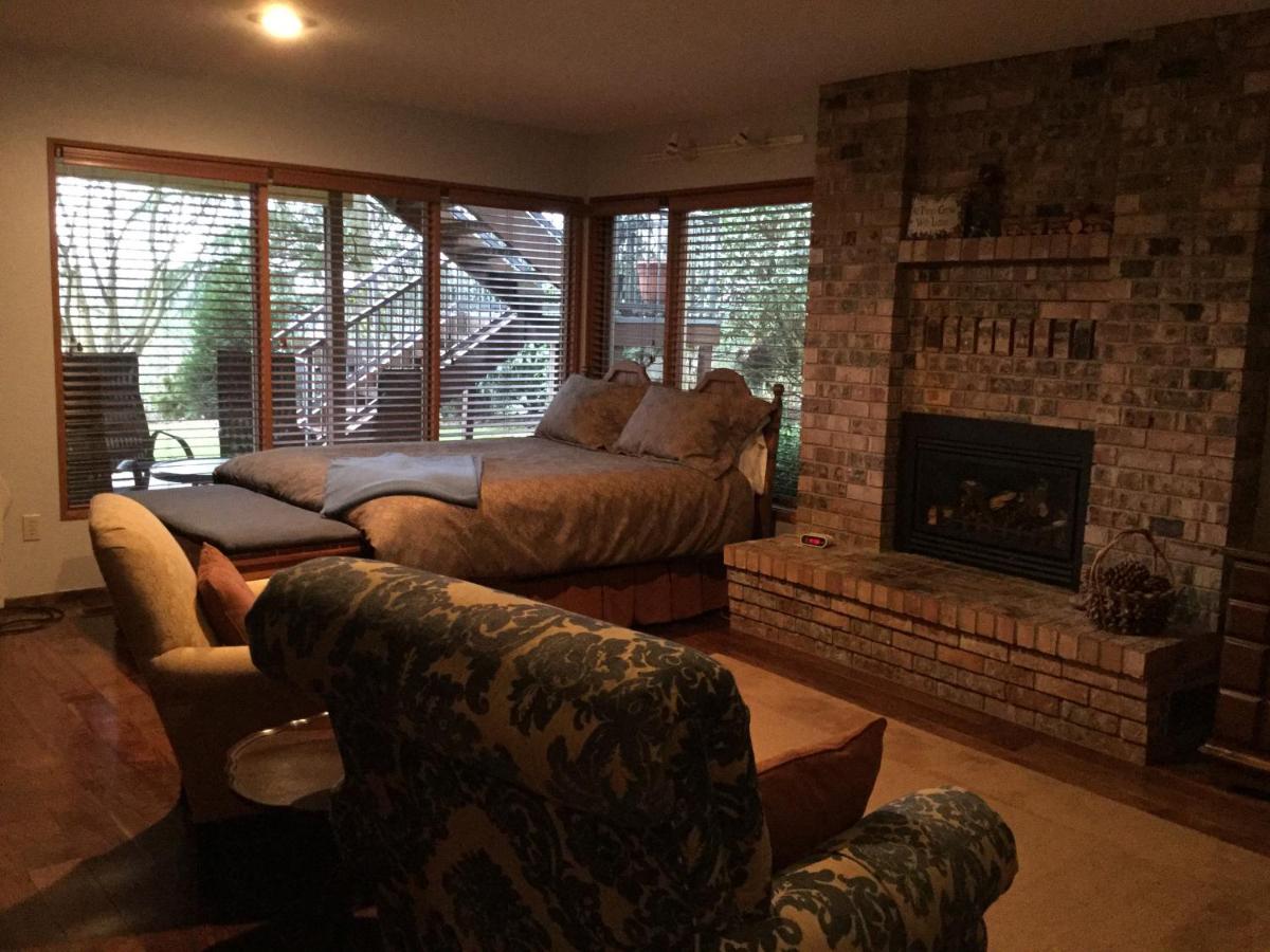 | A Cascade View Bed And Breakfast