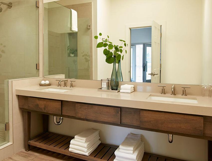 Superior Junior Suite at SENZA Hotel
