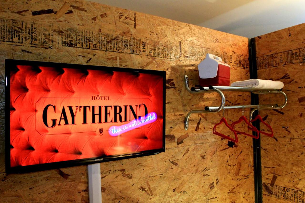  | Crates at the Gaythering - Men Only