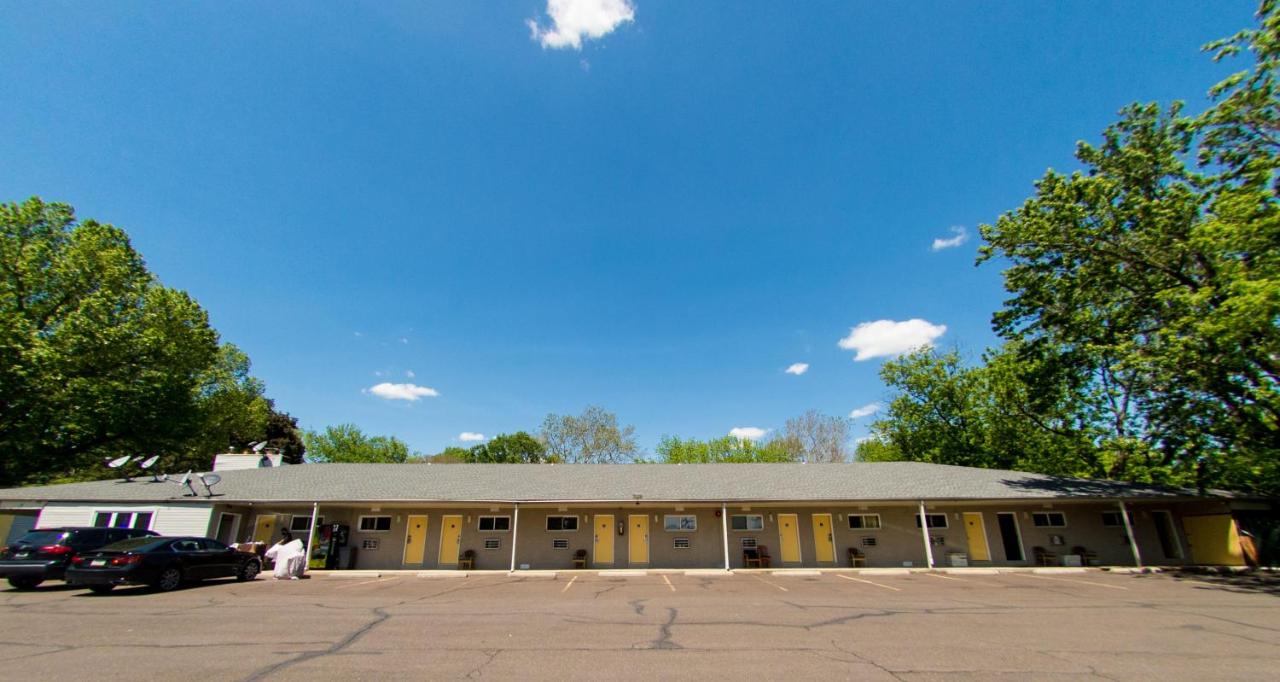 | Scottish Inn and Suites - Bensalem-Philadelphia