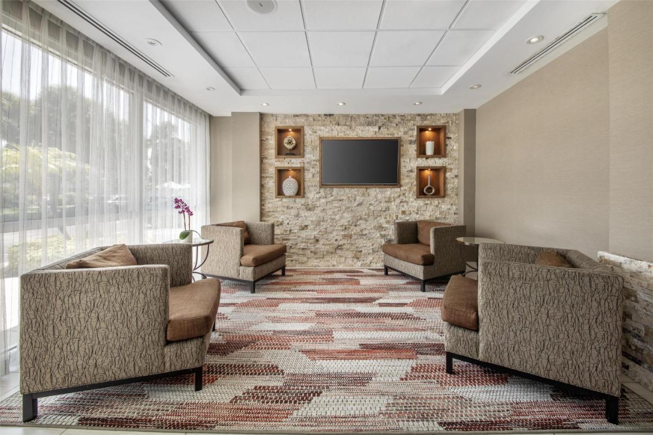 | Best Western Plus Windsor Inn