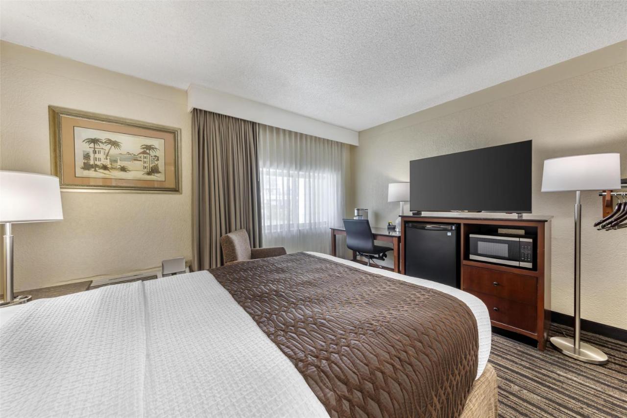 | Best Western Plus Windsor Inn