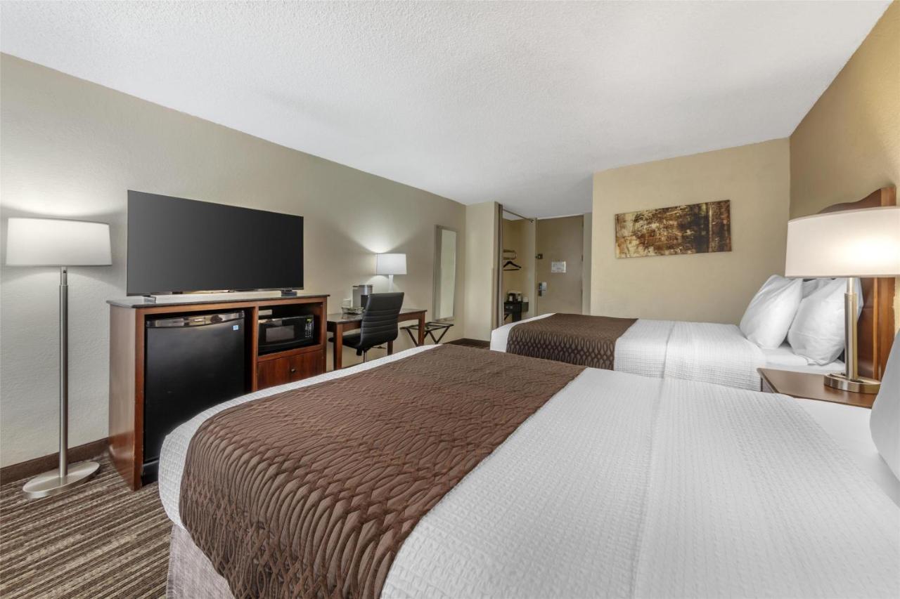 | Best Western Plus Windsor Inn