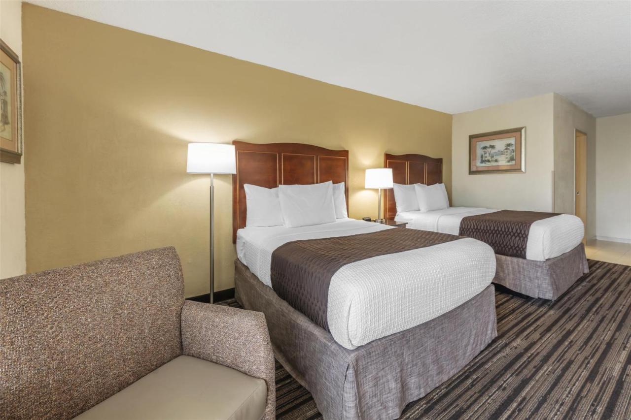  | Best Western Plus Windsor Inn