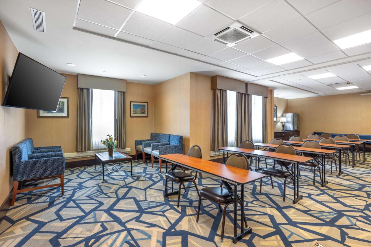  | Best Western Plus University Park Inn & Suites