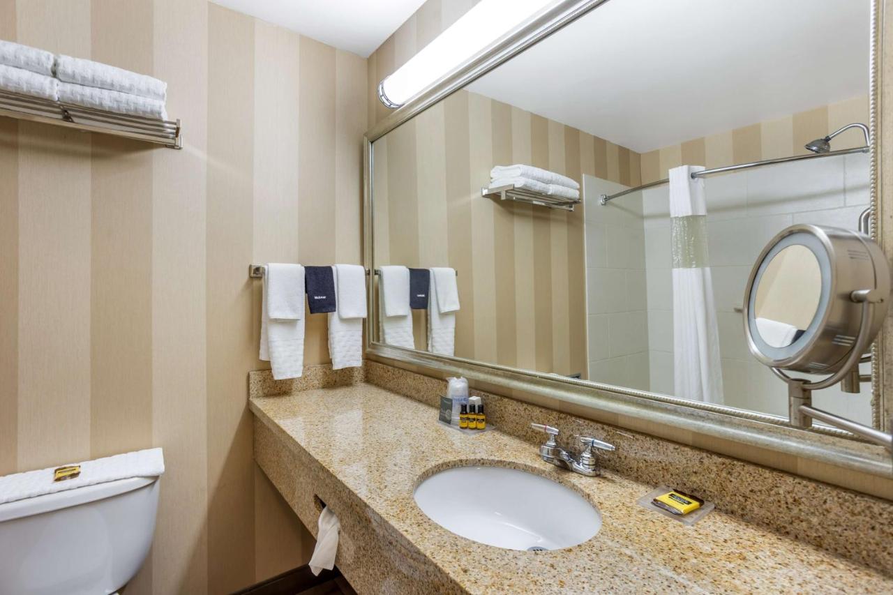 King Room - Non Smoking at Best Western Plus University Park Inn & Suites