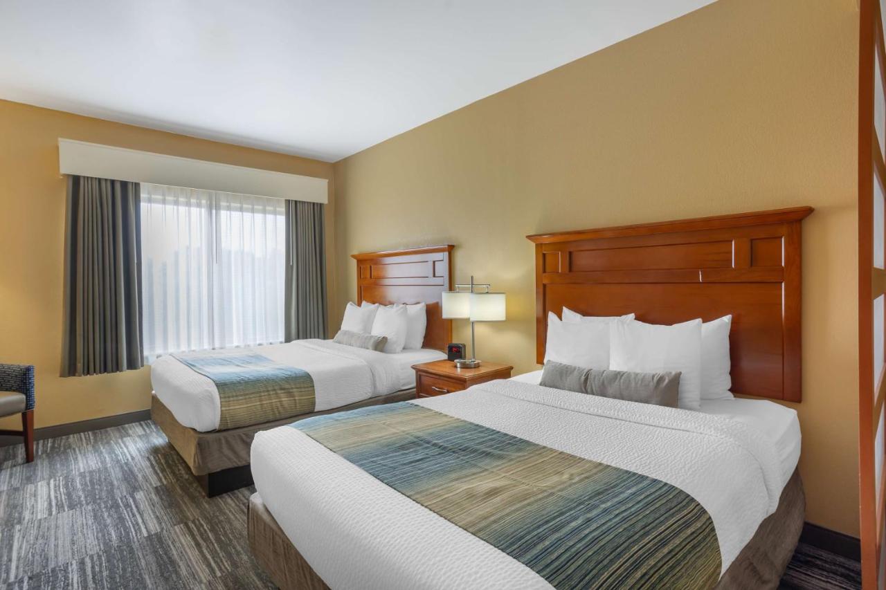 Queen Suite with Two Queen Beds with Sofa Bed - Non smoking at Best Western Plus University Park Inn & Suites