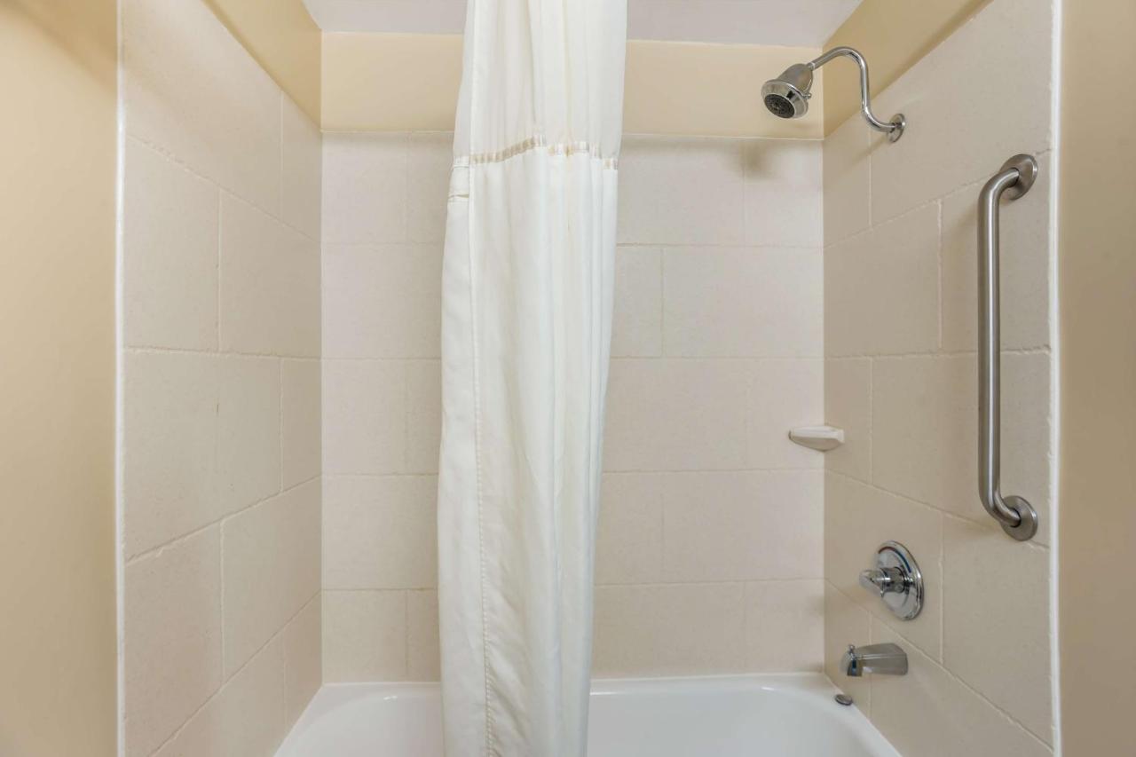  | Best Western Plus University Park Inn & Suites