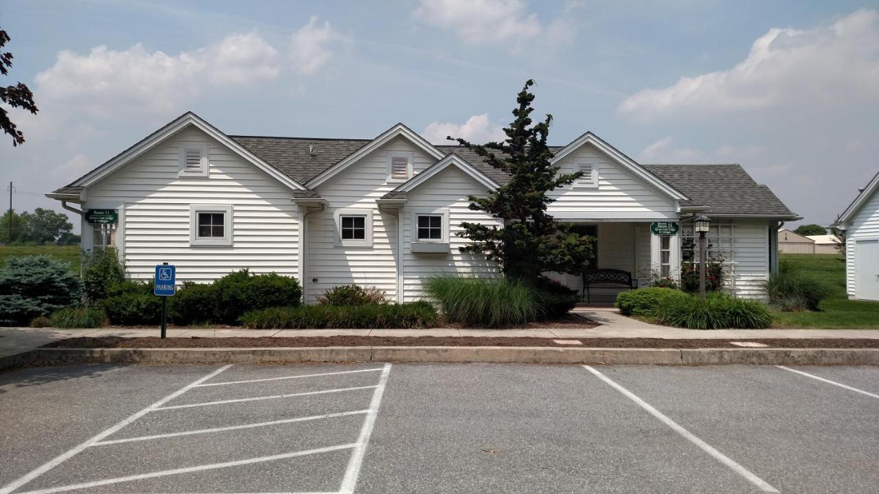 | Spruce Lane Lodge and Cottages