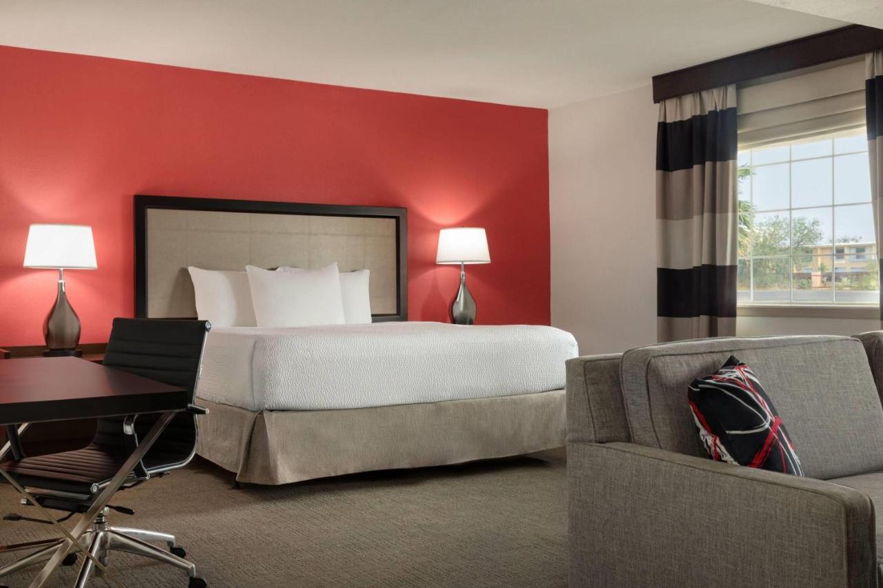 Deluxe One-Bedroom King Suite - Non-Smoking at Ramada by Wyndham Del Rio