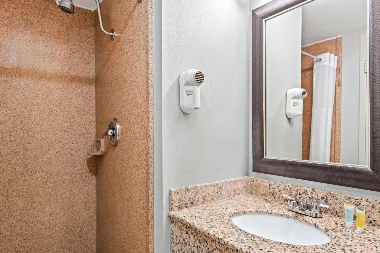 King Room - Non-Smoking at Travelodge by Wyndham Bloomington