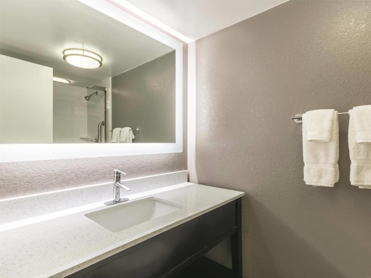 King Room - Disability Access at La Quinta Inn & Suites by Wyndham Virginia Beach