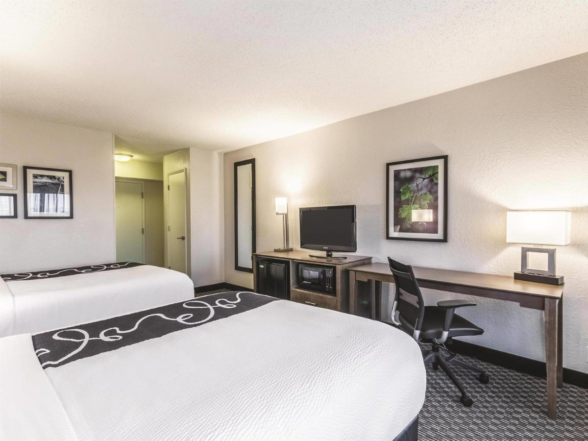 Deluxe Queen Room with Two Queen Beds at La Quinta Inn & Suites by Wyndham Virginia Beach