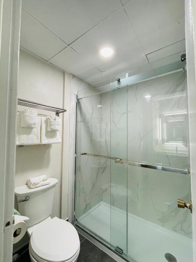 Room #49065209 at Quality Inn Washington