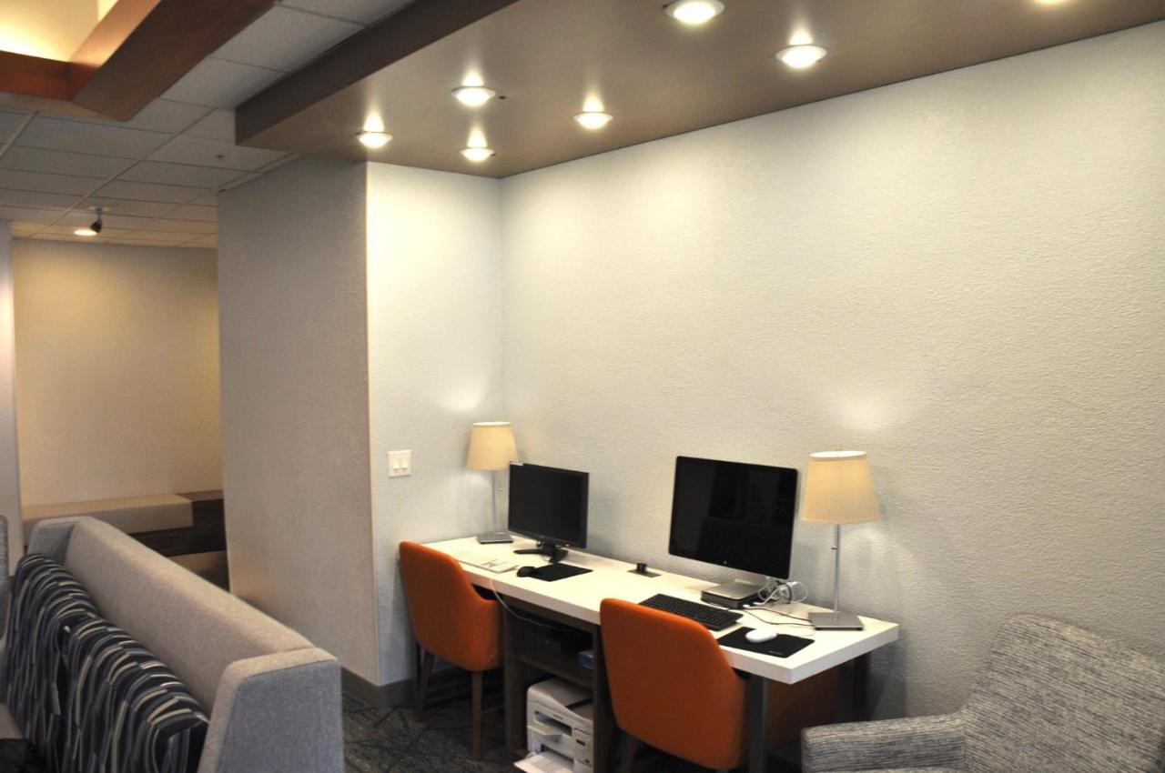 | Holiday Inn Express St. Croix Valley, an IHG Hotel
