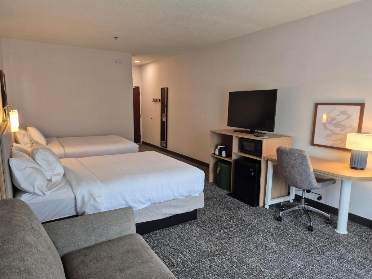 | Fairfield Inn & Suites by Marriott Lancaster