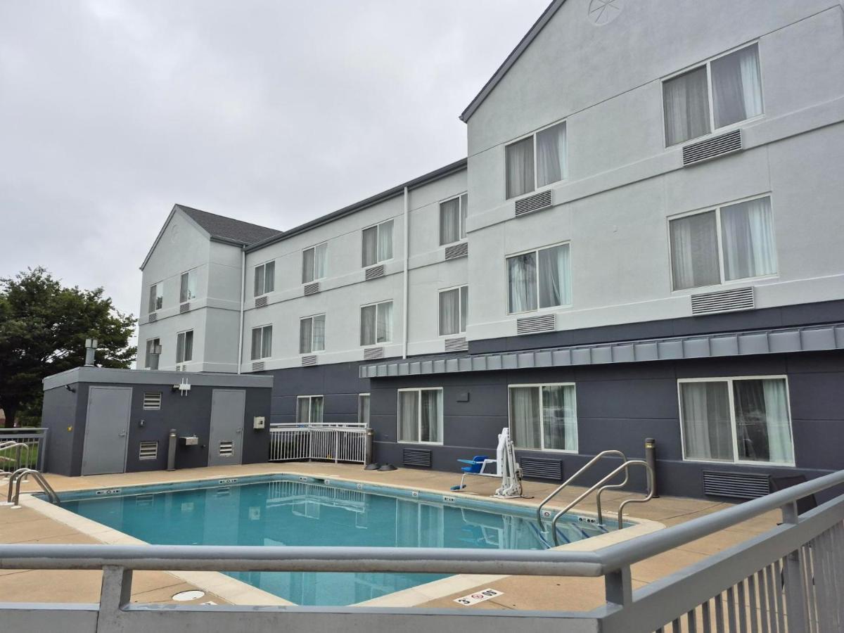 | Fairfield Inn & Suites by Marriott Lancaster