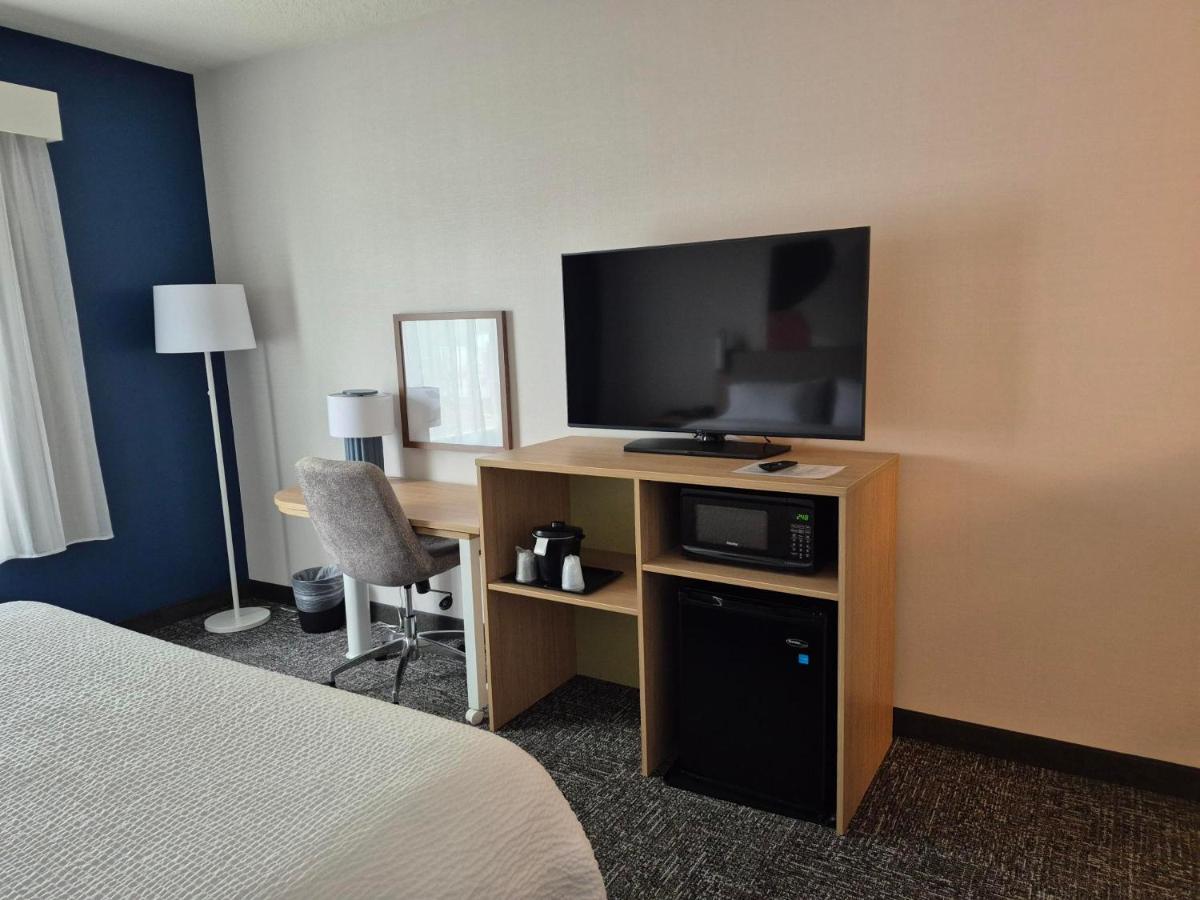 | Fairfield Inn & Suites by Marriott Lancaster