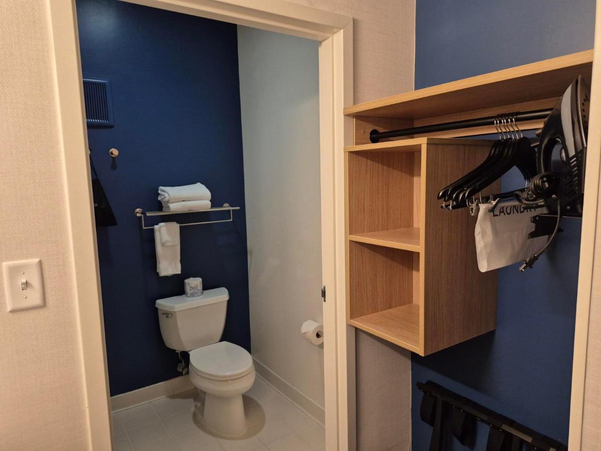 | Fairfield Inn & Suites by Marriott Lancaster