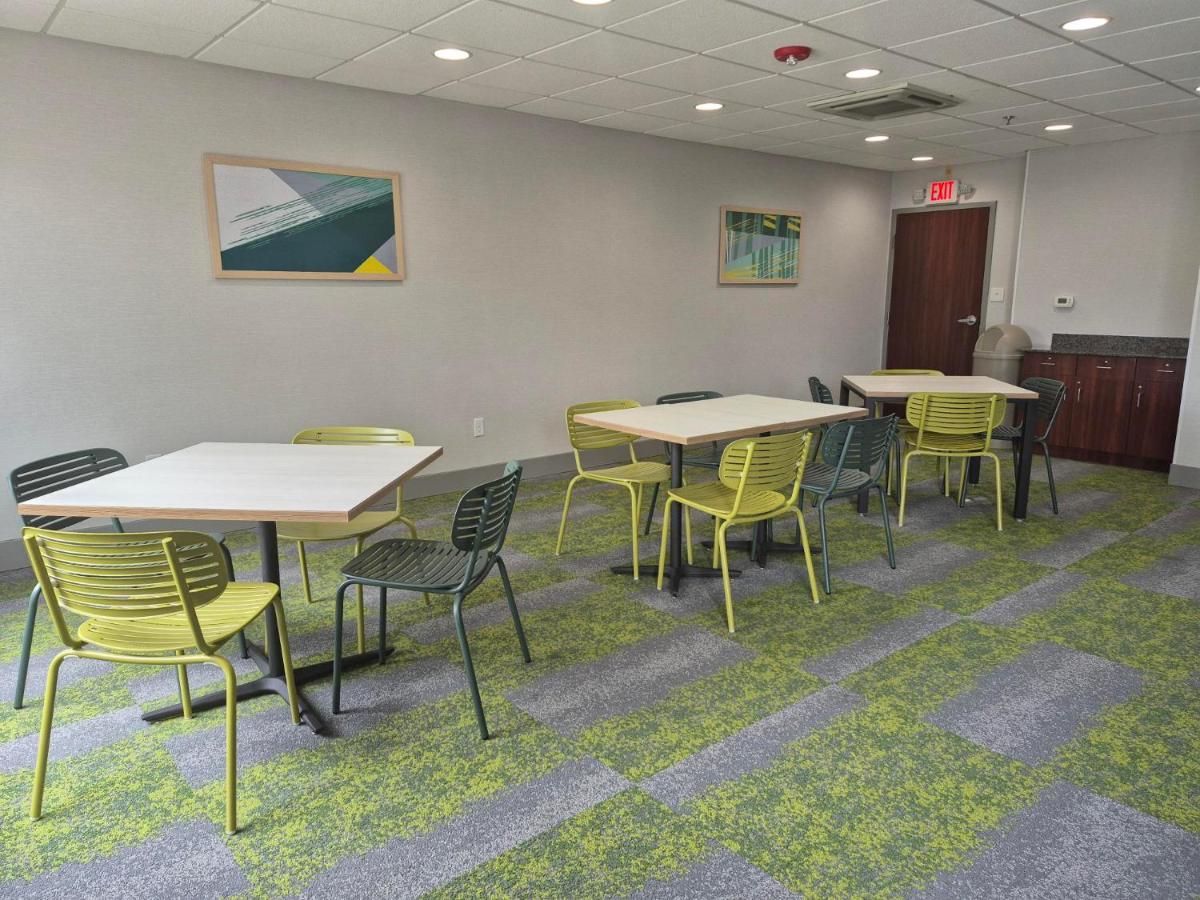 | Fairfield Inn & Suites by Marriott Lancaster