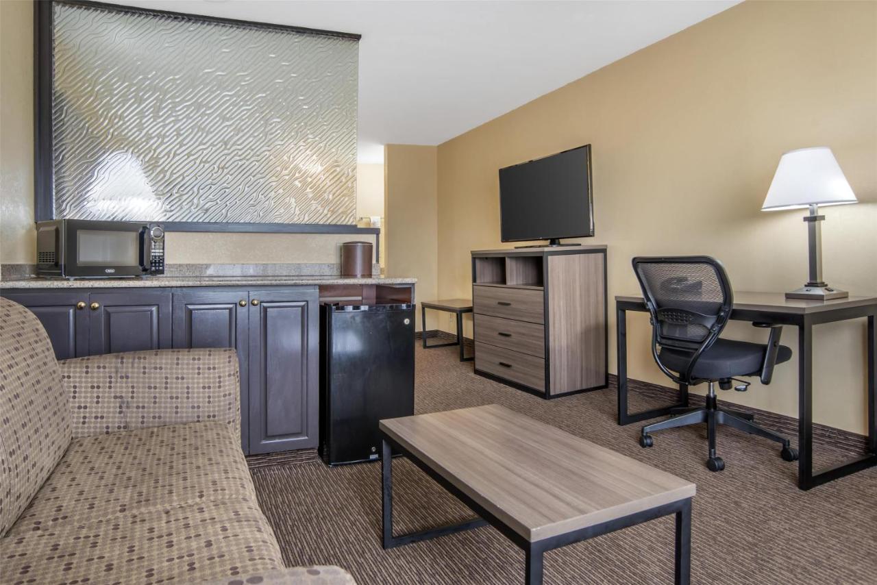 | Best Western Plus Bessemer