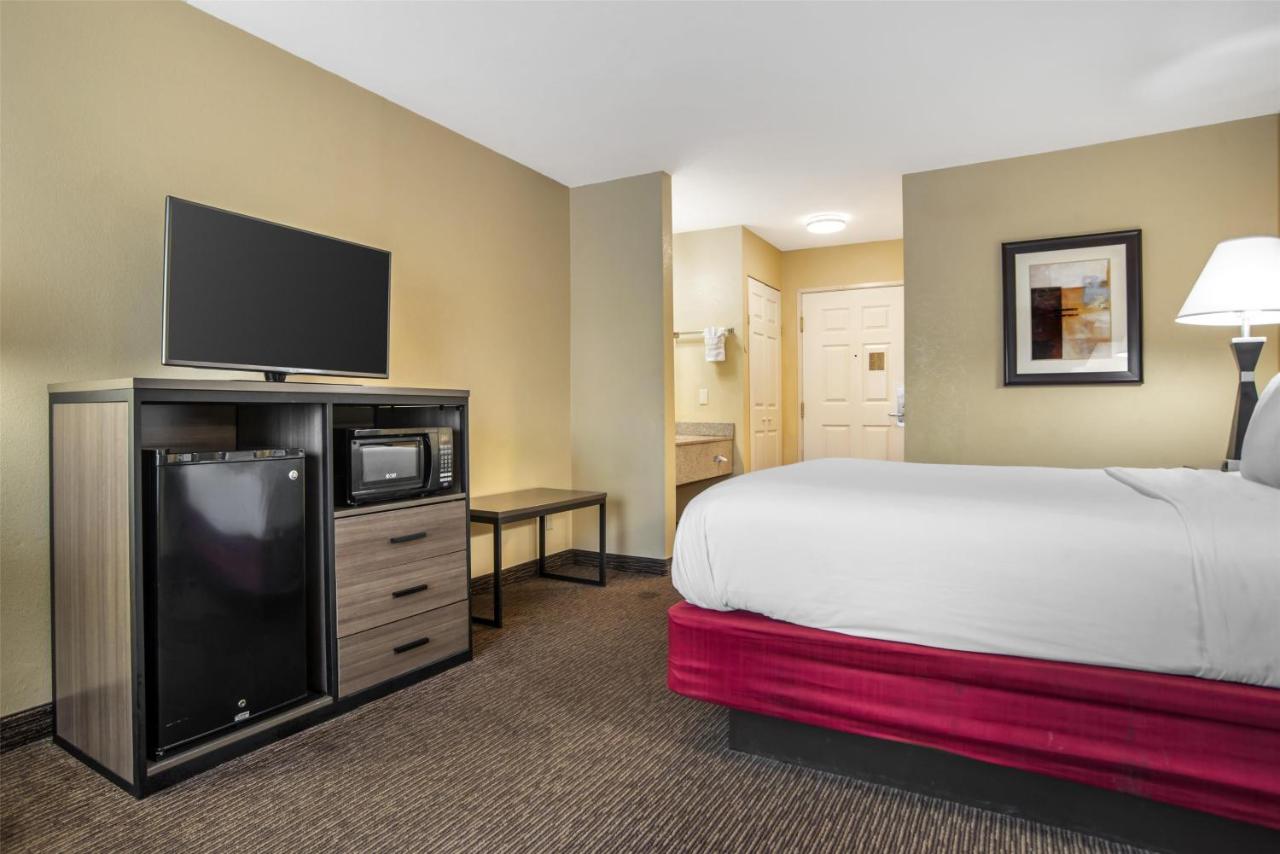 | Best Western Plus Bessemer