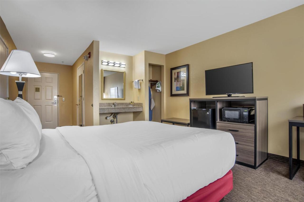  | Best Western Plus Bessemer