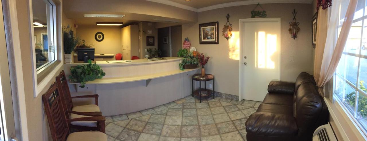  | Hilltop Inn & Suites
