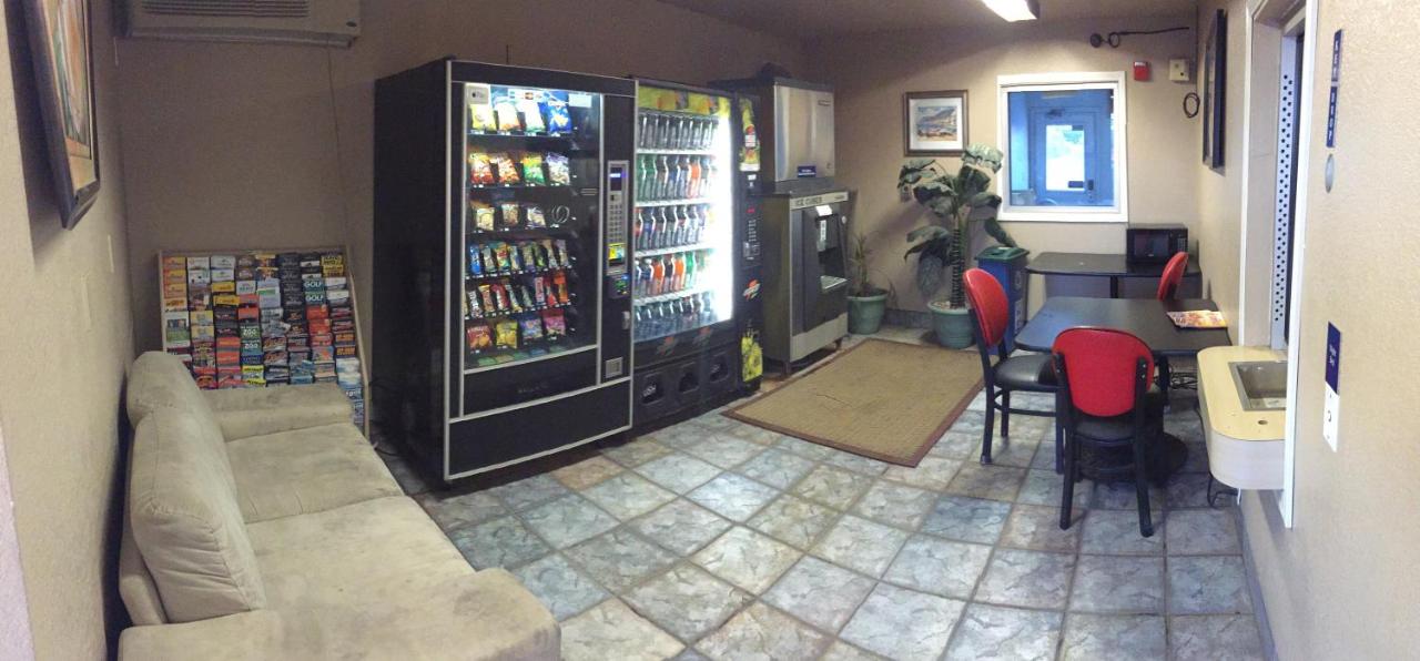 | Hilltop Inn & Suites