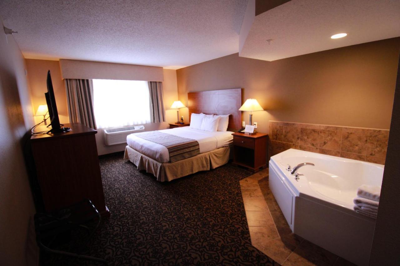 | Canby Inn and Suites
