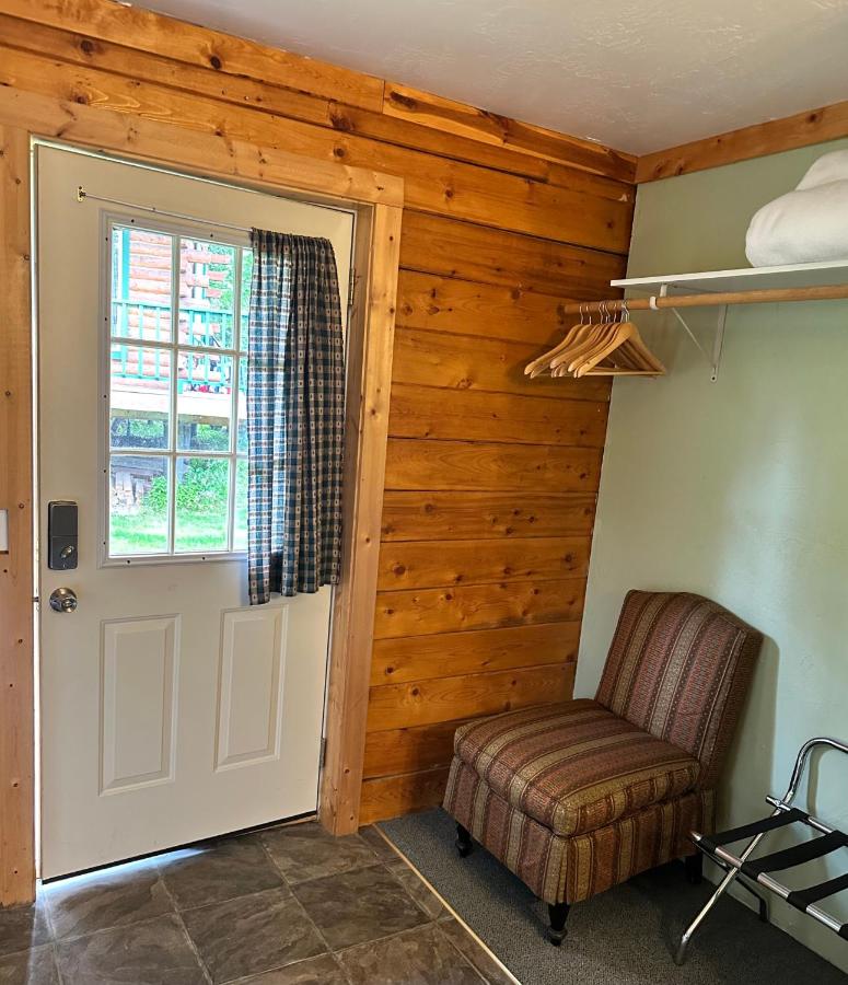 | Homer Floatplane Lodge