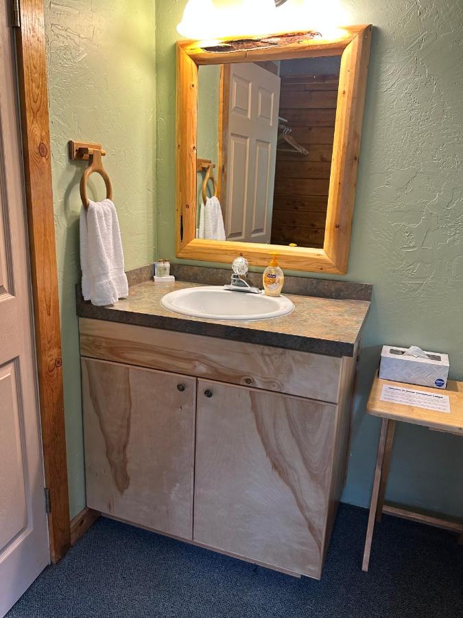 | Homer Floatplane Lodge