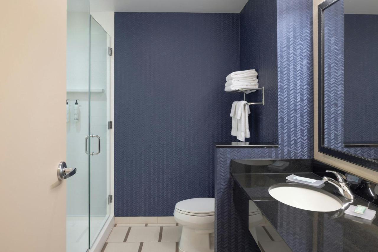  | Fairfield Inn & Suites Springfield Northampton/Amherst