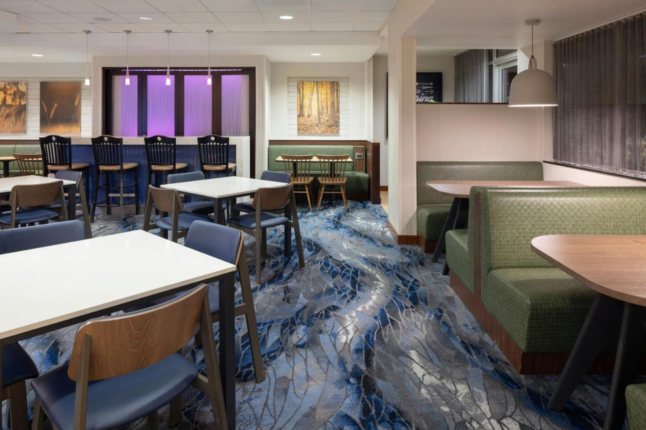  | Fairfield Inn & Suites Springfield Northampton/Amherst