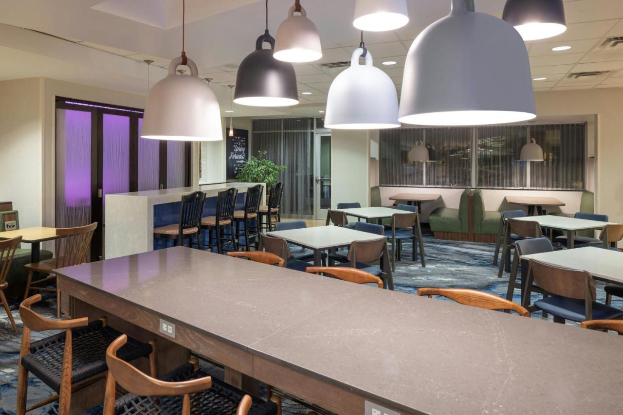  | Fairfield Inn & Suites Springfield Northampton/Amherst