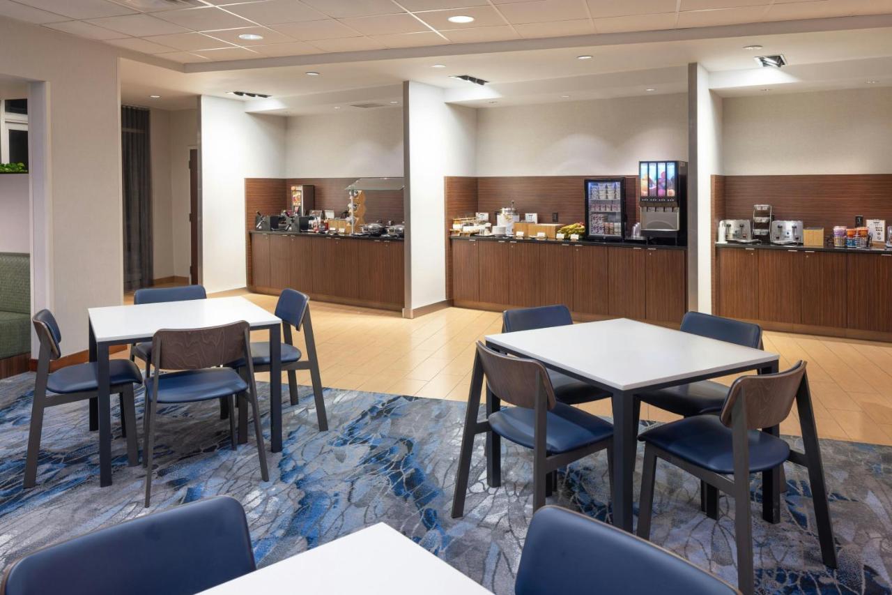  | Fairfield Inn & Suites Springfield Northampton/Amherst