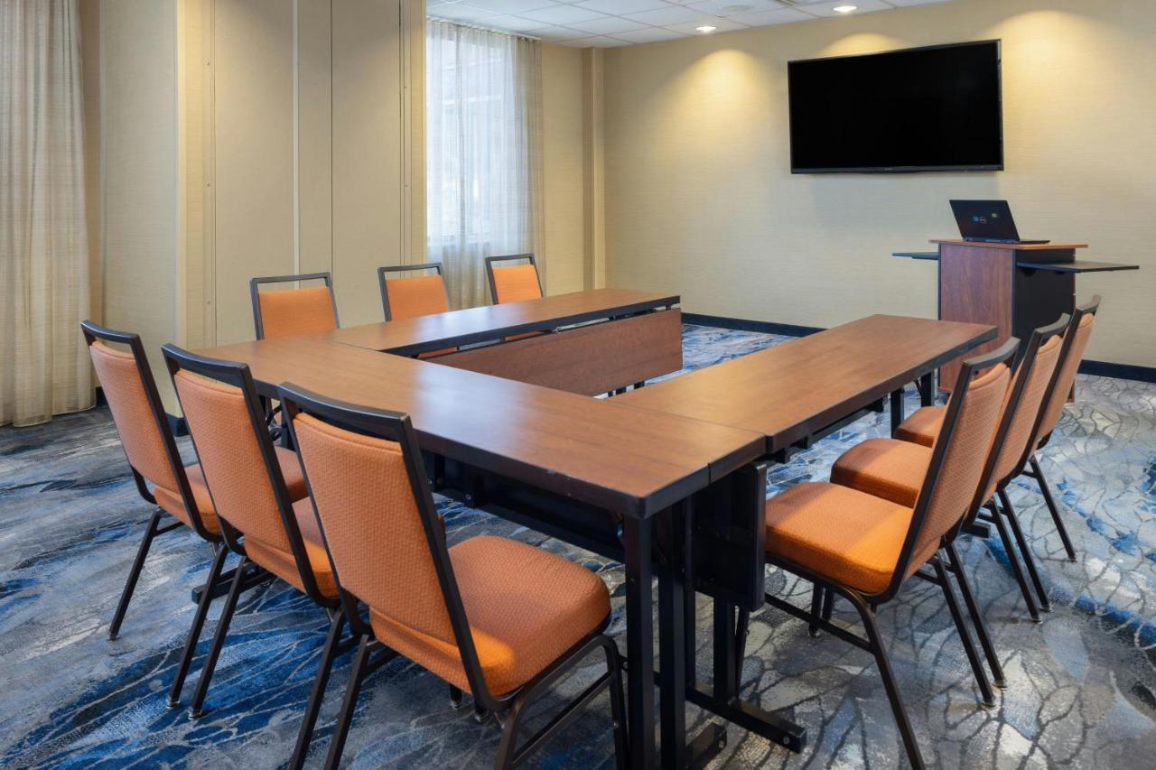  | Fairfield Inn & Suites Springfield Northampton/Amherst