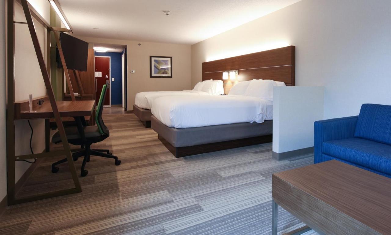| Holiday Inn Express Hotel & Suites Cincinnati Southeast Newport, an IHG Hotel