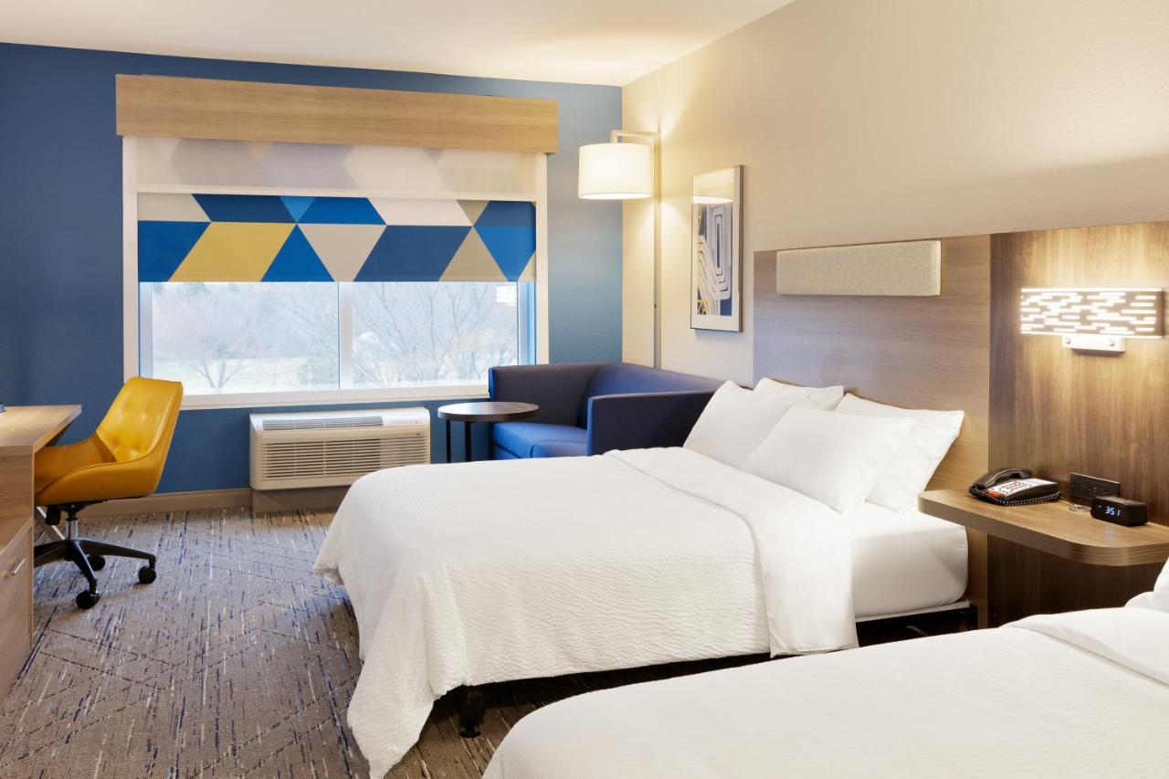 | Holiday Inn Express Hotel & Suites Cincinnati Southeast Newport, an IHG Hotel