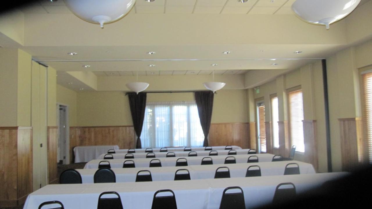  | Rocklin Park Hotel