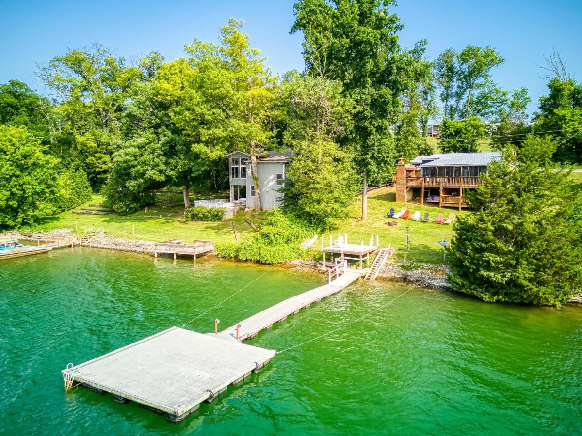 | Live Luv Lake