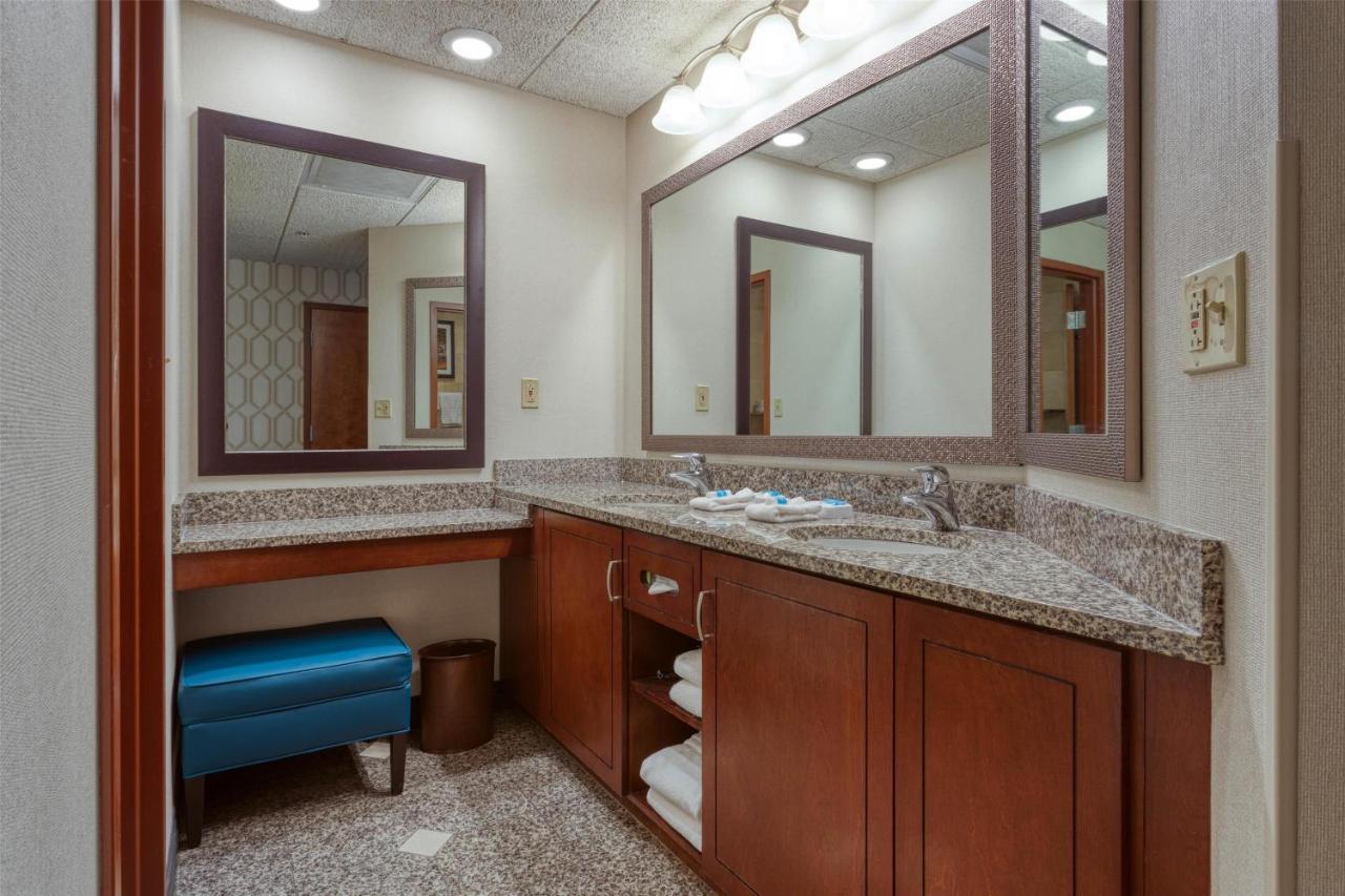 King Suite with Sofa Bed at Drury Plaza Hotel St. Louis Chesterfield