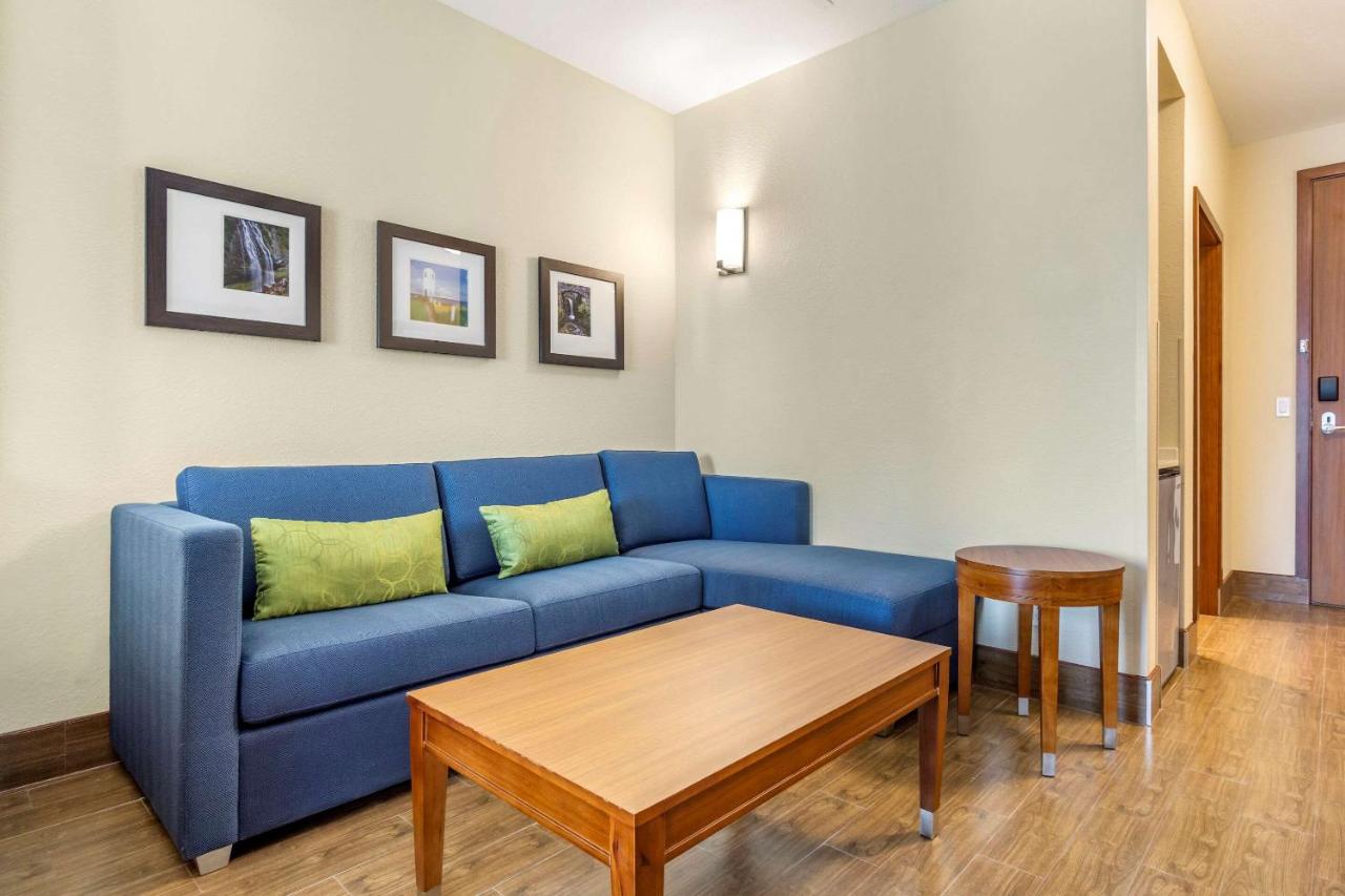 Queen Room with Two Queen Beds - Accessible/Non-Smoking  at Comfort Inn & Suites Lakewood by JBLM