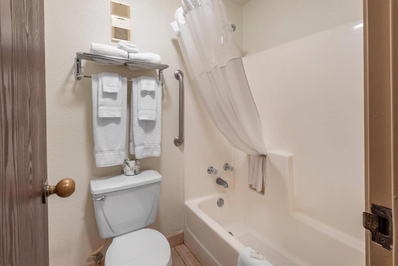 Queen Room with Two Queen Beds - Non-Smoking at Quality Inn Grand Junction near University