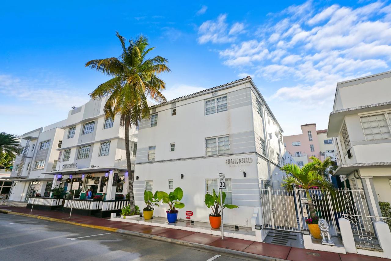 | Chesterfield Hotel & Suites