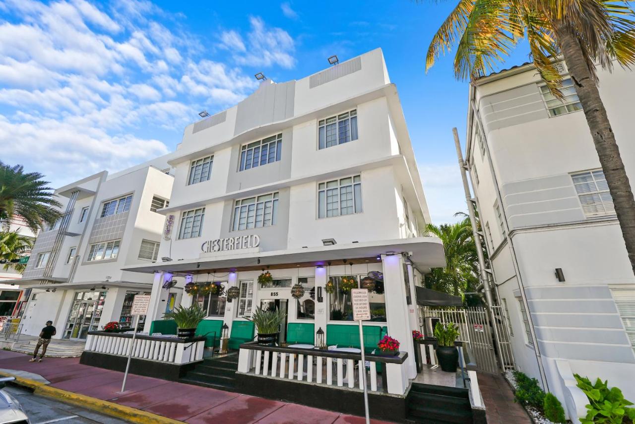 | Chesterfield Hotel & Suites